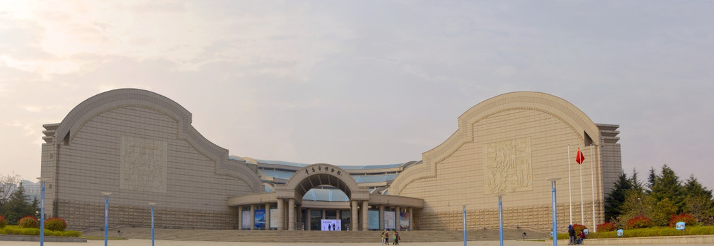 青岛市博物馆建筑外景 全景图