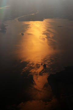 夕阳余晖下的海面