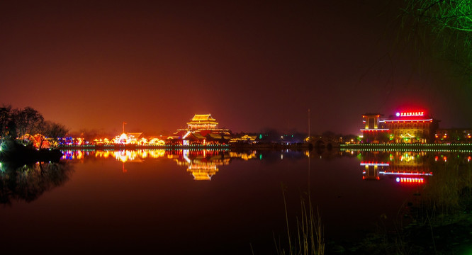 开封龙亭湖夜景