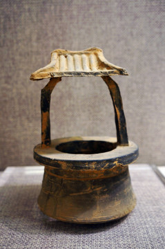 古代井栏陶器