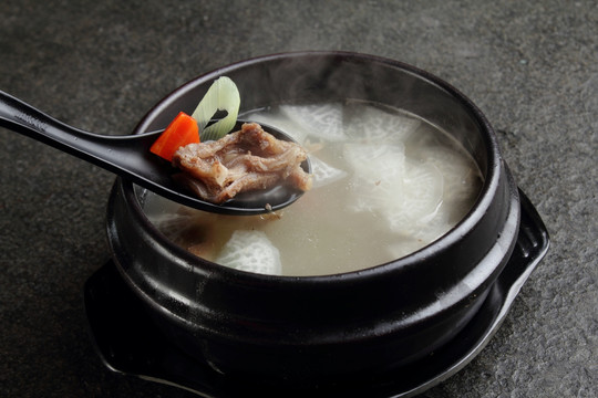 石锅牛筋汤