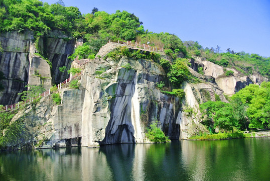 绍兴东湖