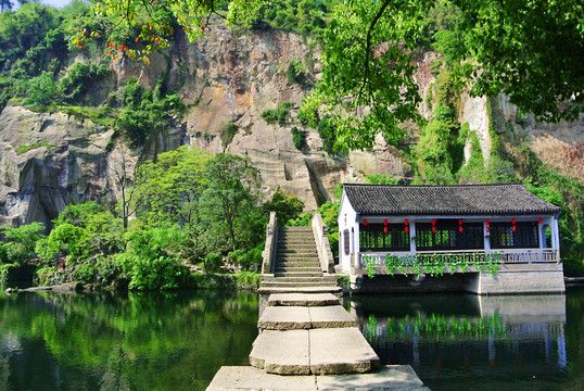 绍兴东湖