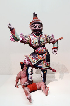 唐代木雕彩绘天王俑