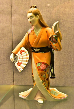 日本博多持扇人偶