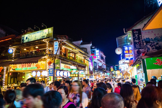 阳朔西街夜景