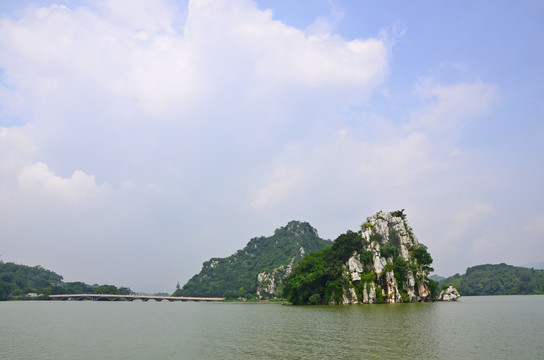 七星岩