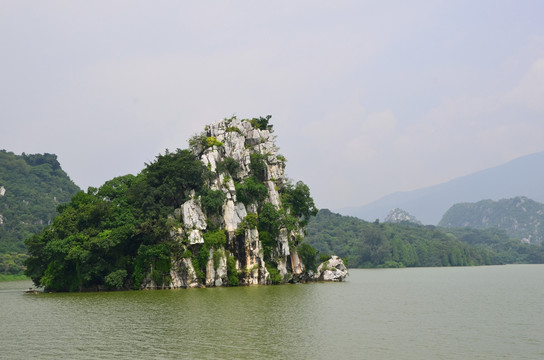 七星岩