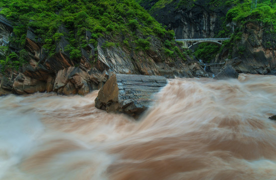 丽江虎跳峡