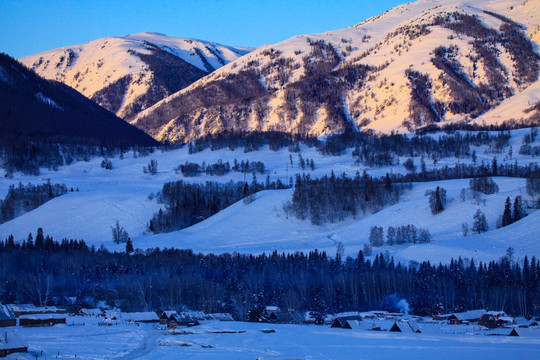 喀纳斯阿勒泰山区山脉山川