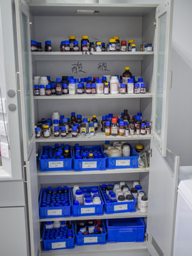 化学实验室药品柜