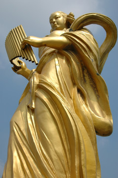 天津乐女雕塑