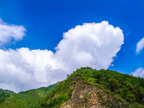 高山云朵