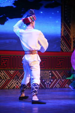 广西壮族 歌舞表演 传统风俗