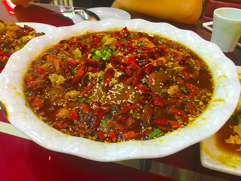 毛血旺