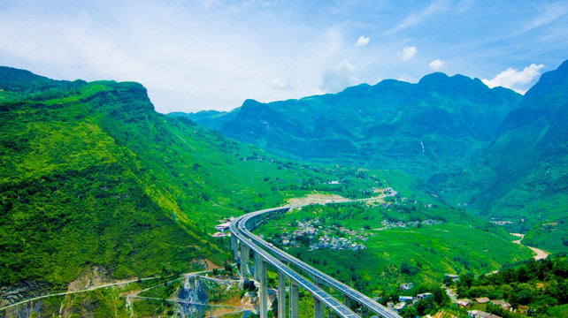 高速路 山村