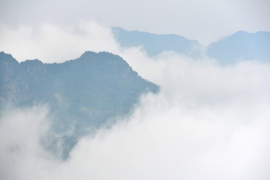 太行山中的云雾