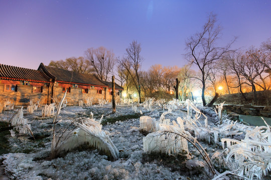 北京大学校园冬景冰凌夜景古建筑
