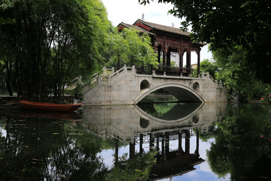 广东四大名园佛山梁园 鹊桥