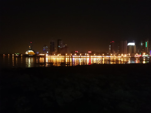 青岛栈桥夜景