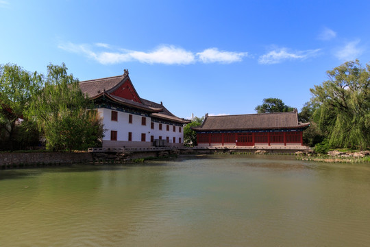 北京大学鸣鹤园红湖考古教学楼