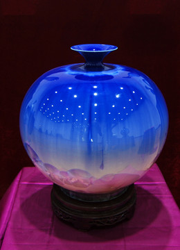 台湾玉石花瓶 瓷器 工艺品