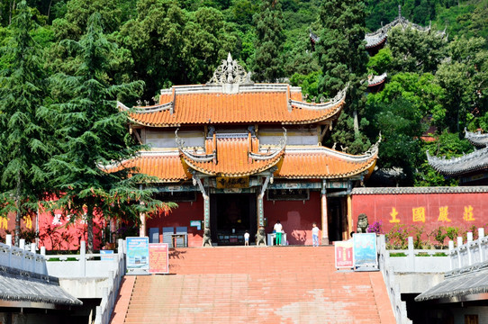 西昌泸山公园广福寺