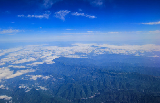 空中俯瞰 山川大地