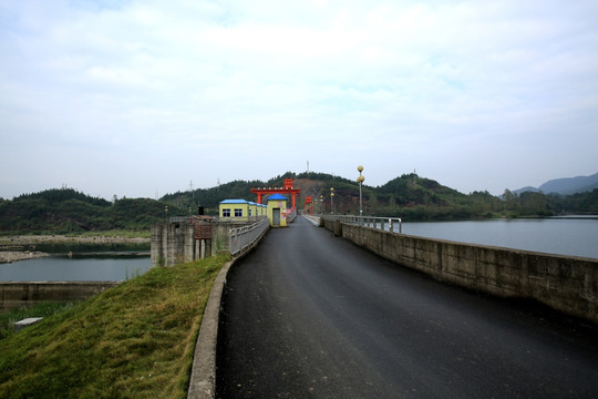 抱子石 水电站 水利工程 坝路