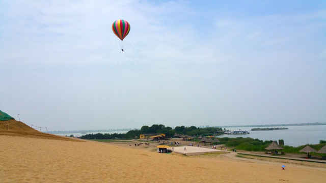 沙漠湿地