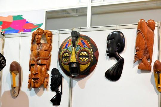 非洲木雕面具