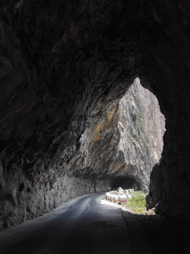 太行山锡崖沟挂壁公路