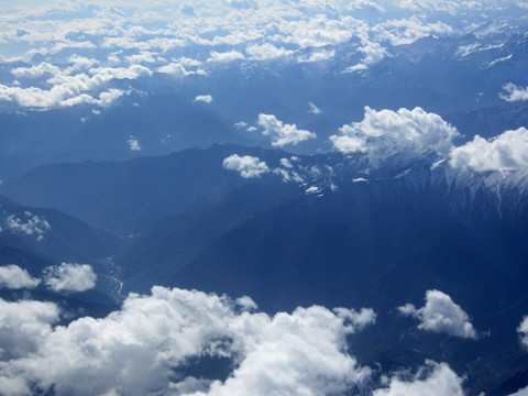 飞机上看四川山脉