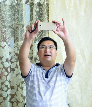 男人 玩自拍