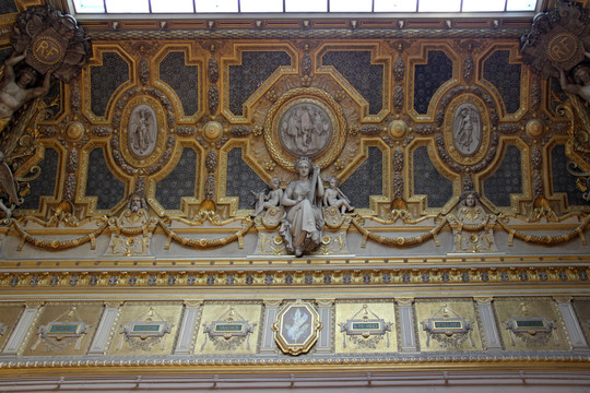 卢浮宫建筑装饰