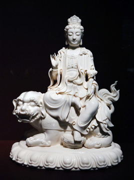 德化窑象牙白瓷文殊菩萨像