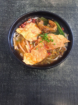 鸭脚螺蛳粉