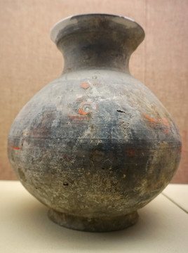 青岛汉墓出土陶器 彩绘陶壶