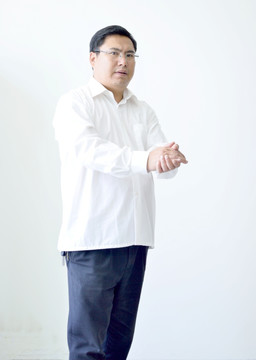 男人 欢迎 鼓掌