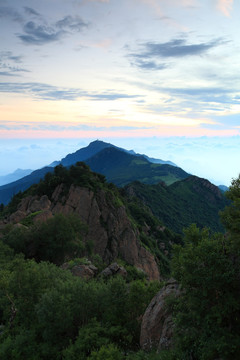 山峰云彩