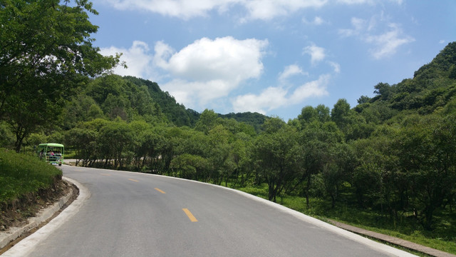 山间公路