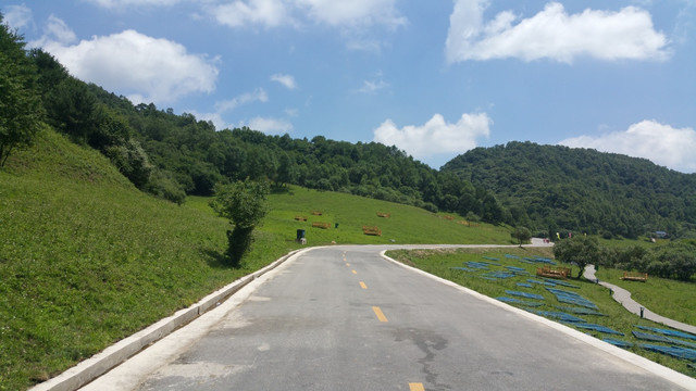 山间公路