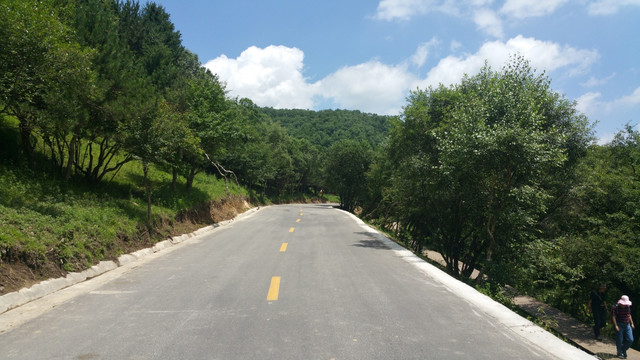 山间公路