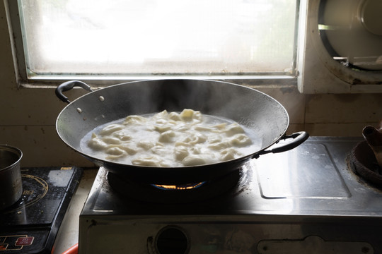 煮饺子