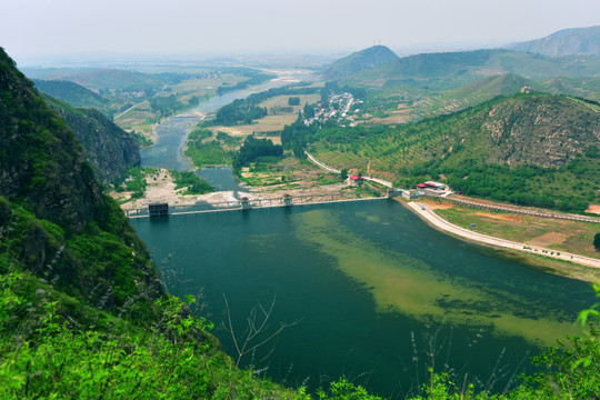 乡村山水图