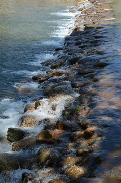 小河