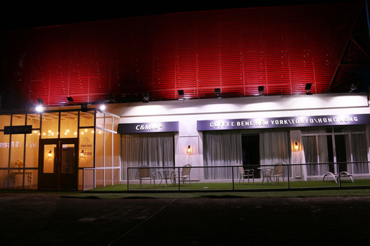 夜景街头咖啡店