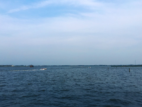 蓝天 湖 风光