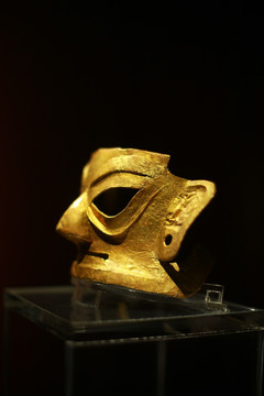 青铜面具
