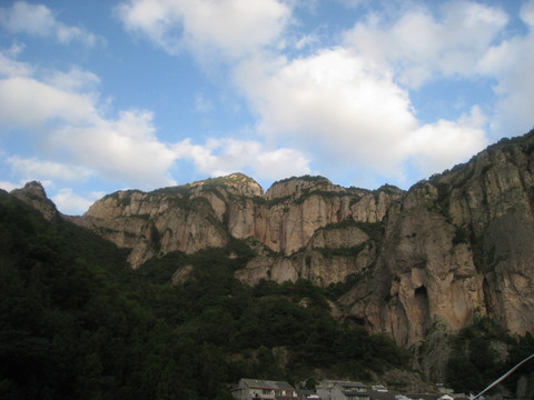 雁汤山